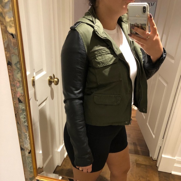 Urban Outfitters Camo Jacket - Picture 7 of 8